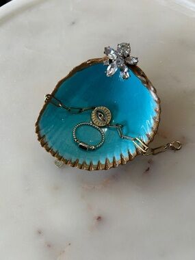 HANDCRAFTED One of a Kind Turquoise Shell Jewellery Dish with Crystal Accent